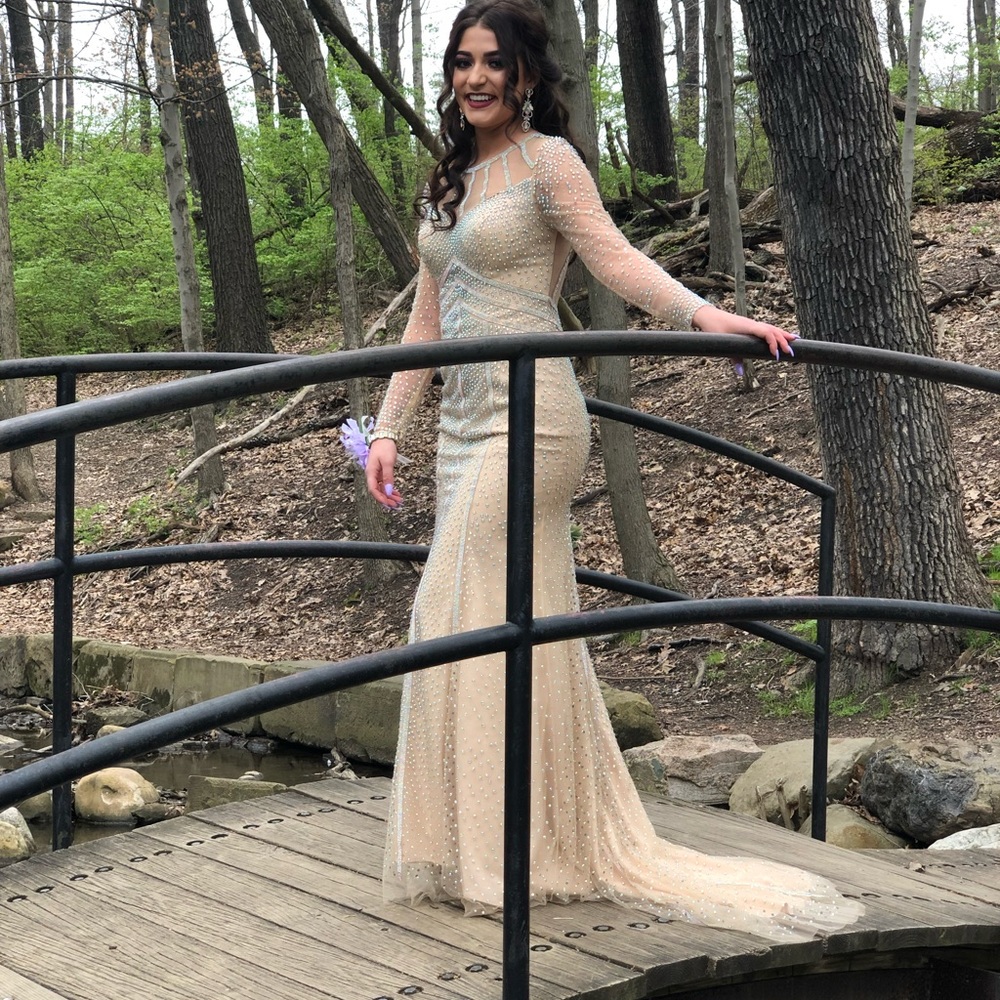 Size 4 jasz, long sleeve rhinestone dress